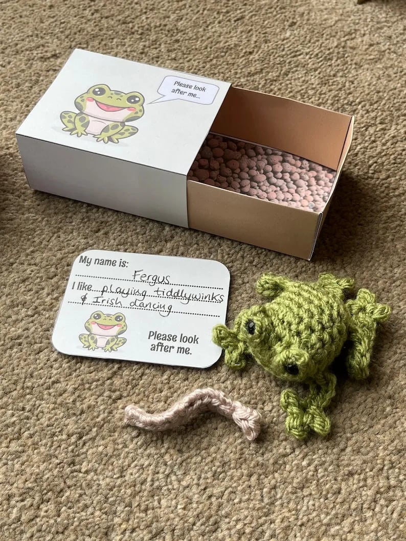 🎁No-sew Matchbox Crochet Pet Christmas Gift